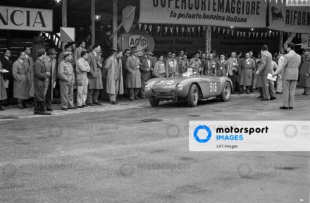 Franco Cortese i E.Perrucchini -  Ferrari 500 Mondial.