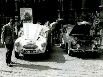 Peter Reece i Dennis Scott – Austin Healey, John Gott i Bill Shepherd – Austin.
