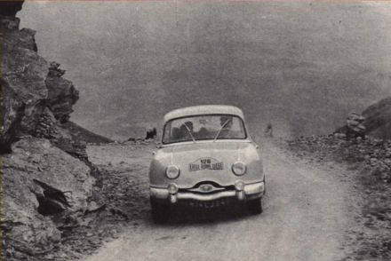 Henry Gayola i Bernard Consten – Panhard Dyna.