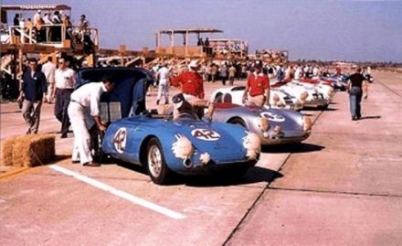 Ed Craword, Huschke von Hanstein i Herbert Linge, Jack McAfee i Pete Lovely – Porsche 500 Spyder.