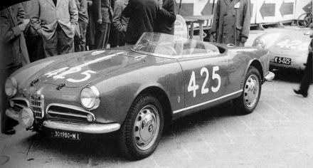 Consalvo Sanesi – Alfa Romeo Giulietta Spider.