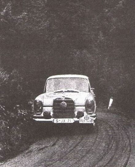 Eugen Böhringer i Rauno Aaltonen – Mercedes Benz 220 SE.