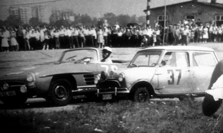 Marek Wachowski i Grzegorz Timoszek – Mercedes Benz 300 SL, Krzysztof Komornicki i Zenon Leszczuk – Morris Mini Cooper. 
