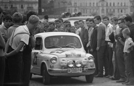 Ryszard Nowicki i Czesław Wodnicki – Fiat 600 D.