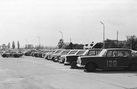 Nr.120. Ksawery Frank i Zbigniew Łagutko – Mercedes Benz 220 S.
