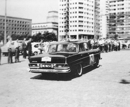 Andrzej Jaroszewicz i Marian Zatoń – Mercedes Benz 220 SE.