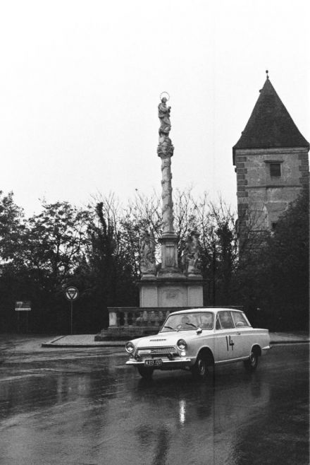 Ford Cortina