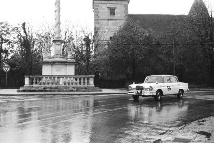 Mercedes Benz 220 SE