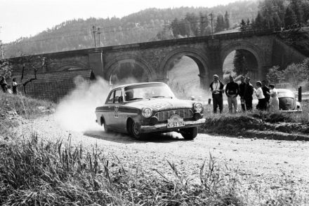 Ford Taunus coupe