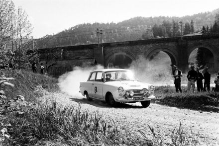 Ford Cortina