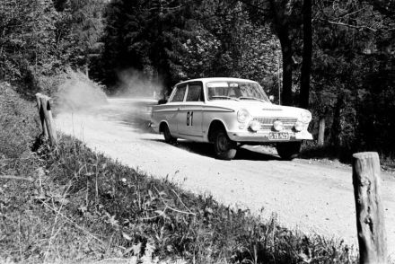 Ford Cortina