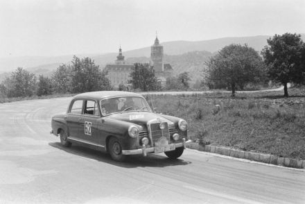 Mercedes Benz