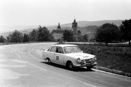 Ford Cortina