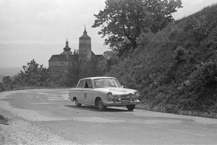 Ford Cortina