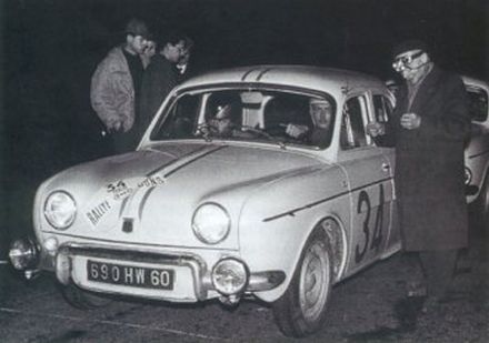 Renault Dauphine.