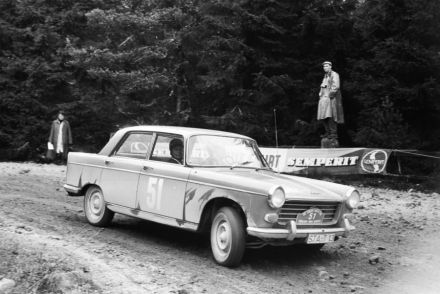 Peugeot 404