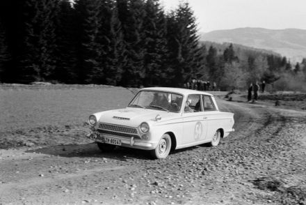 Ford Cortina