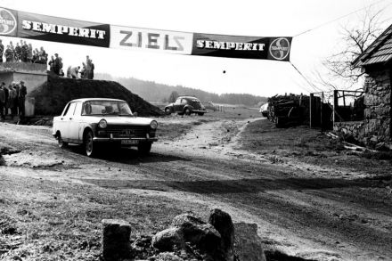 Peugeot 404
