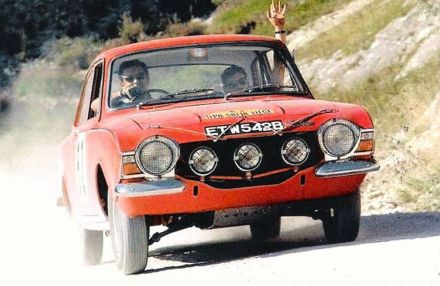 David Seigle Morris i Tony Nash – Ford Corsair.