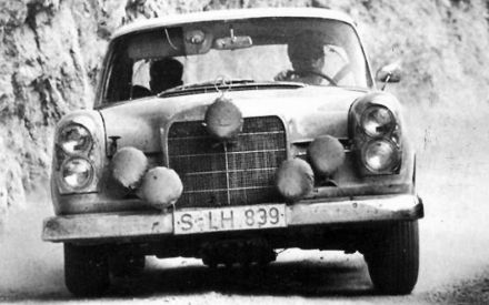 Ewy Rosqvist i H.Schiek – Mercedes Benz 220 SE.