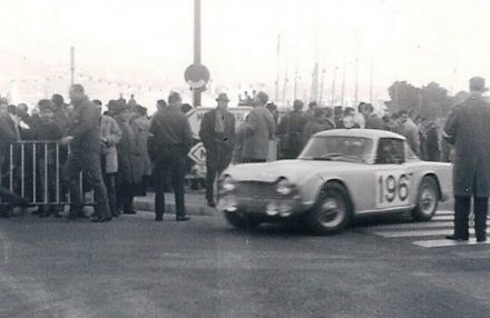 Jean Jacques Thuner i John Gretener – Triumph TR 4.