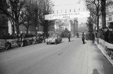 Gordon King i Colin Sproxton – Ford Cortina.