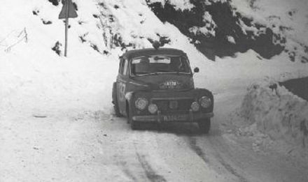 Jens Nielsen i Henning Henriksen – Volvo PV 544.