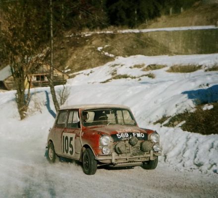 Rauno Aaltonen i Tony Ambrose – BMC Mini Cooper S.