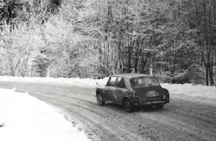 Arthur Meredith Owens i Gordon Shanley – MG 1100.