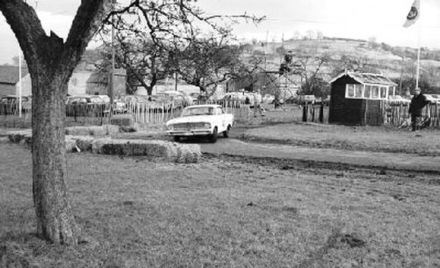 Peter Harper i John Sprinzel – Ford Falcon Sprint.