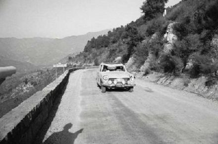 Roland Cuynet i Guy Jeanniard – Peugeot 404.