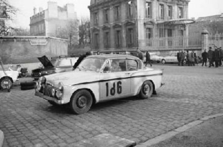 Rosemary Smith i Margaret Lowrey MacKenzie – Sunbeam Rapier.