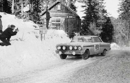 Bo Ljungfeldt i Fergus Sager – Ford Falcon Sprint Futura.