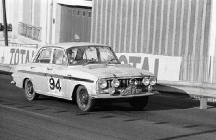 Peter Bolton i Mike Kempley – Vauxhall VX 4/90.