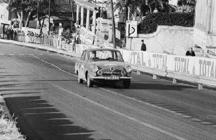 Geoffrey Mabbs i Rodney Crabtree – Ford Cortina GT.