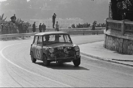 Rauno Aaltonen i Tony Ambrose – BMC Mini Cooper S.