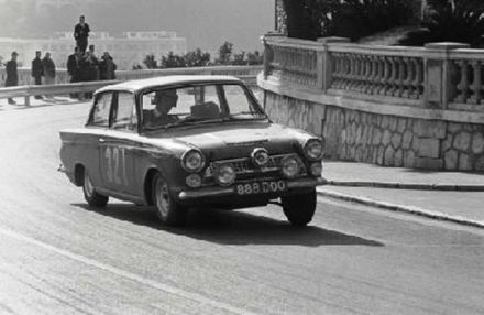 Henry Taylor i Brian Meila – Ford Cortina GT.