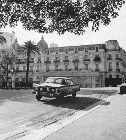 Peter Jopp i Alain Bertaut – Ford Falcon Sprint Futura.