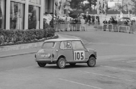 Rauno Aaltonen i Tony Ambrose – BMC Mini Cooper S.