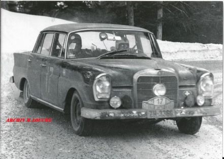 Alexander Hoch i Egon Gleich – Mercedes Benz 220 SE.