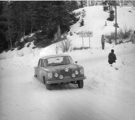Dieter Glemser i Martin Braungart – Mercedes Benz 300 SE.