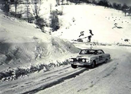 Michael Merrick i B.Friewell – Ford Falcon.