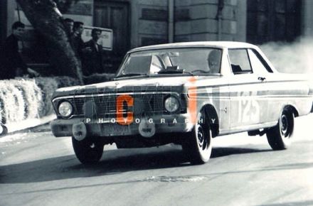 Jo Schlesser i Claude Le Guezec – Ford Falcon Sprint Futura.