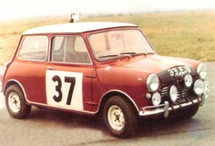 Morris Mini Cooper zwycięskiej załogi Paddy Hopkirk i Henry Liddon.