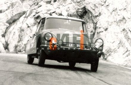 J.Ogier i B.Groll – Citroen DS19.