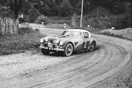 Paddy Hopkirk i Henry Liddon – Austin Healey 3000.