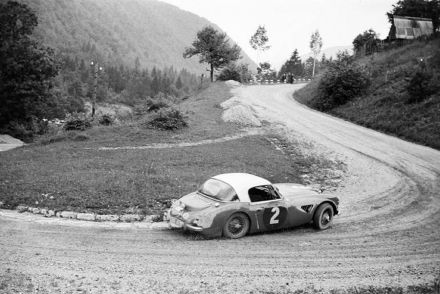 Paddy Hopkirk i Henry Liddon – Austin Healey 3000.