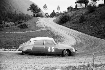 Ogier i Pointet – Citroen DS 19.
