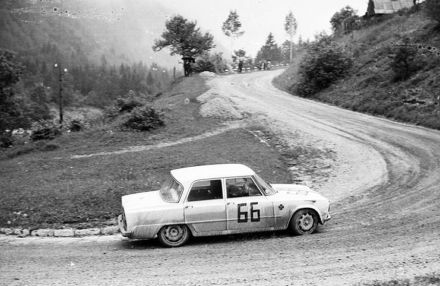 Alfa Romeo Giulia Super