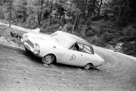 Lipnik – Ford Taunus.